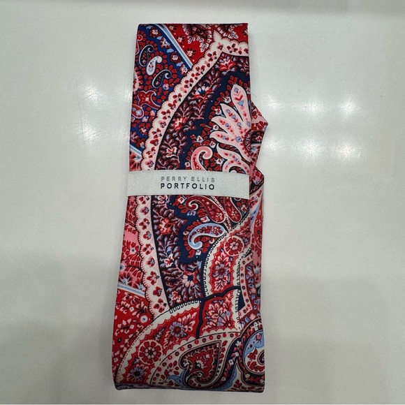 Perry Ellis 🫐 Paisley Red and Blue Men's Tie - Picture 2 of 6
